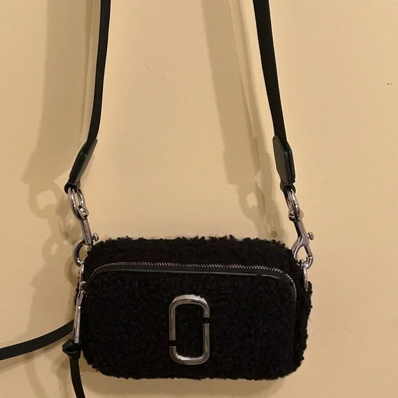 Marc Jacobs Teddy Camera Bag – Black Sherpa & Leather,  NWOT- Brand New - Picture 7 of 10